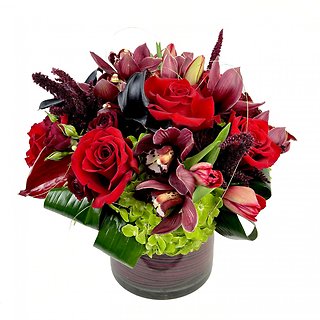 Crimson Allure Bouquet - Deluxe